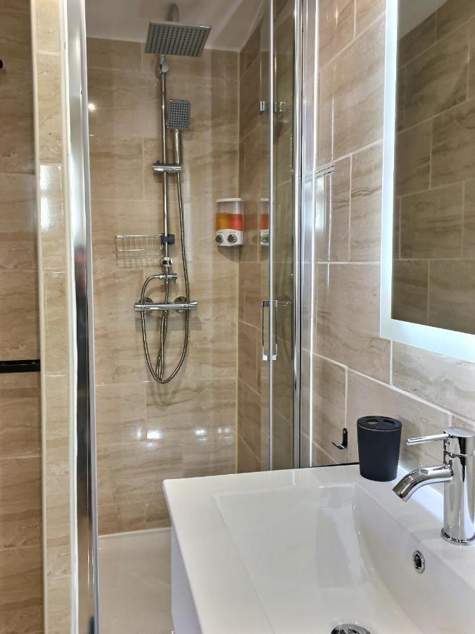 Bleu Lavande 1 - Appartement Cosy Ambiance Village إستريس المظهر الخارجي الصورة